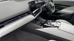 2025 (74) BMW 5 SERIES 520i M Sport 4dr Auto 3392067