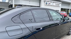 2025 (74) BMW 5 SERIES 520i M Sport 4dr Auto 3392111