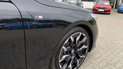 2025 (74) BMW 5 SERIES 520i M Sport 4dr Auto 3392109