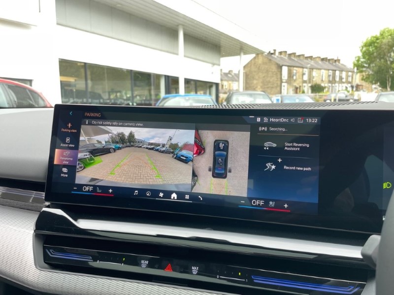 2025 (74) BMW 5 SERIES 520i M Sport 4dr Auto 3392089