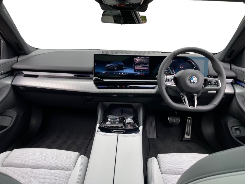2025 (74) BMW 5 SERIES 520i M Sport 4dr Auto 3392064