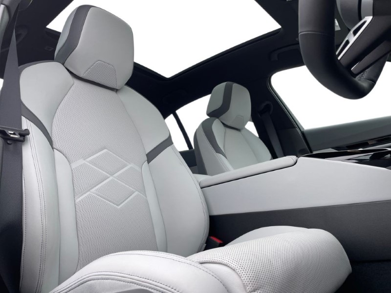 2025 (74) BMW 5 SERIES 520i M Sport 4dr Auto 3392071