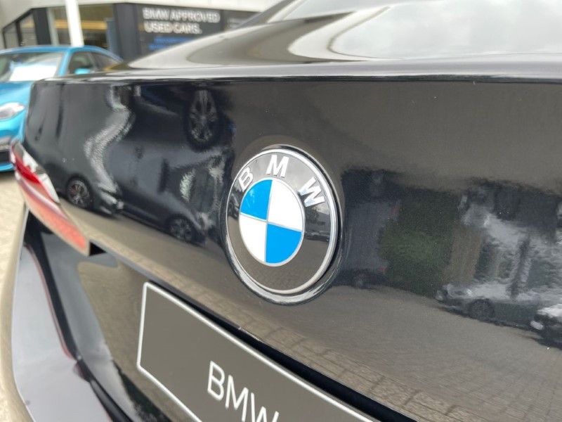 2025 (74) BMW 5 SERIES 520i M Sport 4dr Auto 3392105