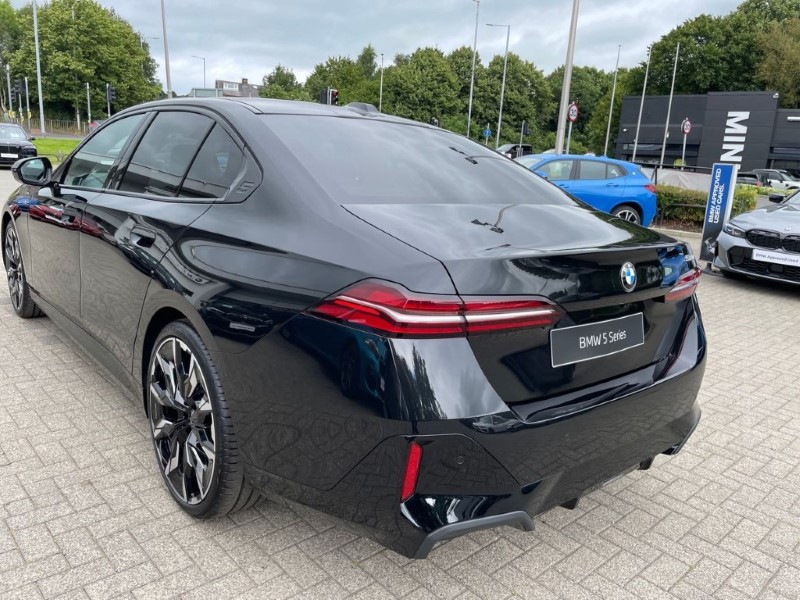 2025 (74) BMW 5 SERIES 520i M Sport 4dr Auto 3392107