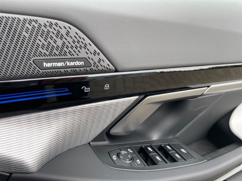 2025 (74) BMW 5 SERIES 520i M Sport 4dr Auto 3392082