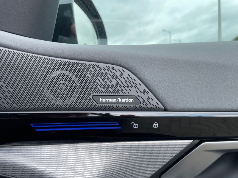 2025 (74) BMW 5 SERIES 520i M Sport 4dr Auto 3392080