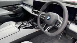 2025 (74) BMW 5 SERIES 520i M Sport 4dr Auto 3392066