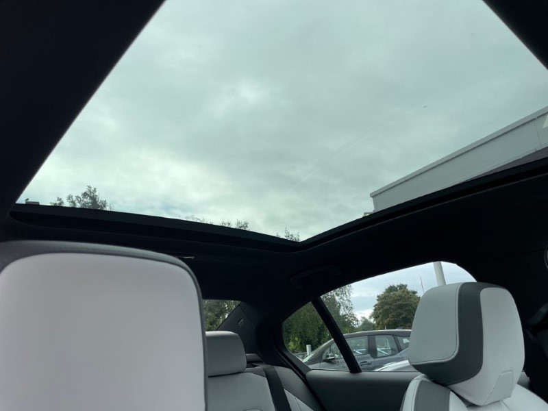 2025 (74) BMW 5 SERIES 520i M Sport 4dr Auto 3392081