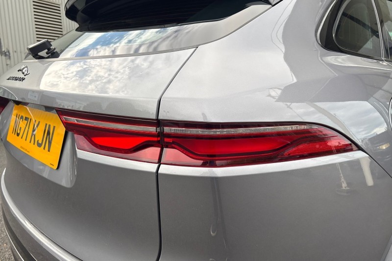 2021 (71) JAGUAR F-PACE 2.0 D200 R-Dynamic S 5dr Auto AWD 4686084