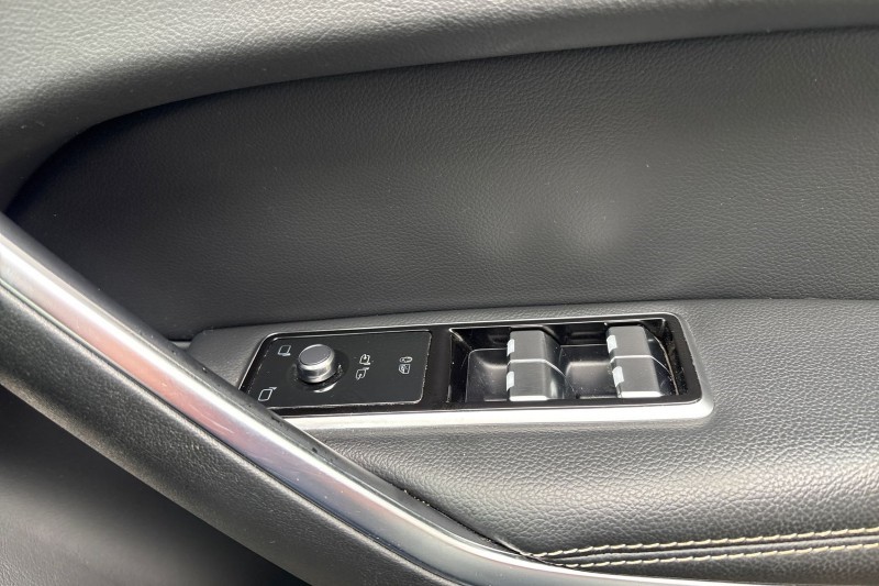 2021 (71) JAGUAR F-PACE 2.0 D200 R-Dynamic S 5dr Auto AWD 4686057