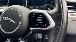 2021 (71) JAGUAR F-PACE 2.0 D200 R-Dynamic S 5dr Auto AWD 4686063