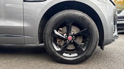 2021 (71) JAGUAR F-PACE 2.0 D200 R-Dynamic S 5dr Auto AWD 4686042