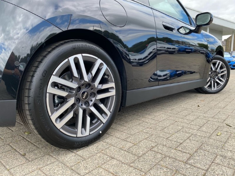  MINI COOPER 135kW E Classic [Level 1] 41kWh 3dr Auto 3396599