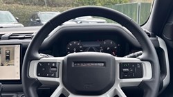 2025 (75) LAND ROVER DEFENDER 3.0 D250 X-Dynamic SE 110 5dr Auto 5209019