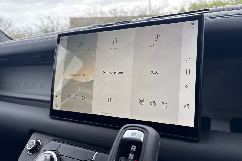 2025 (75) LAND ROVER DEFENDER 3.0 D250 X-Dynamic SE 110 5dr Auto 5209022