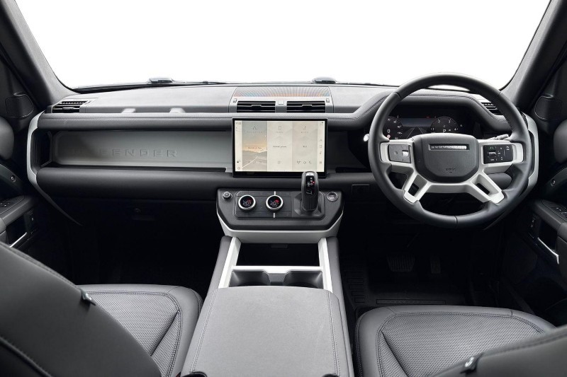 2025 (75) LAND ROVER DEFENDER 3.0 D250 X-Dynamic SE 110 5dr Auto 5209001