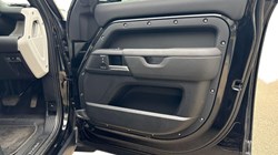 2025 (75) LAND ROVER DEFENDER 3.0 D250 X-Dynamic SE 110 5dr Auto 5209014