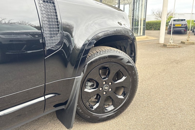 2025 (75) LAND ROVER DEFENDER 3.0 D250 X-Dynamic SE 110 5dr Auto 5209044