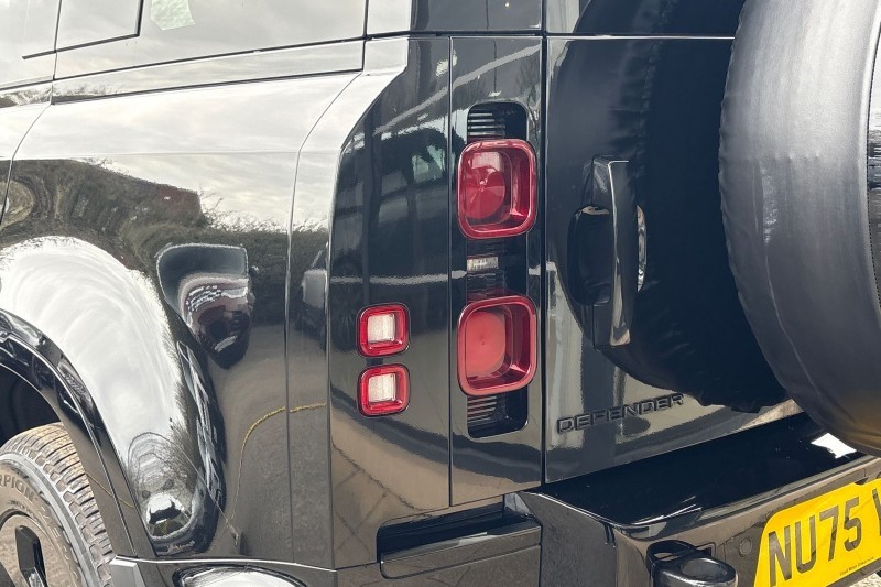 2025 (75) LAND ROVER DEFENDER 3.0 D250 X-Dynamic SE 110 5dr Auto 5209011