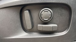 2025 (75) LAND ROVER DEFENDER 3.0 D250 X-Dynamic SE 110 5dr Auto 5209016