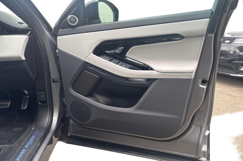 2025 (75) LAND ROVER RANGE ROVER EVOQUE 2.0 D200 Dynamic SE 5dr Auto 5273920