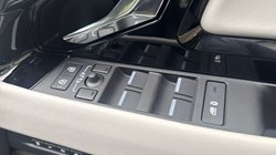 2025 (75) LAND ROVER RANGE ROVER EVOQUE 2.0 D200 Dynamic SE 5dr Auto 5273921
