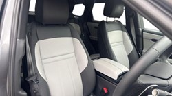 2025 (75) LAND ROVER RANGE ROVER EVOQUE 2.0 D200 Dynamic SE 5dr Auto 5273924