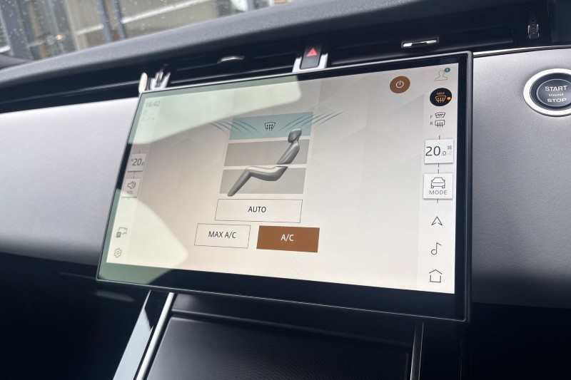 2025 (75) LAND ROVER RANGE ROVER EVOQUE 2.0 D200 Dynamic SE 5dr Auto 5273932