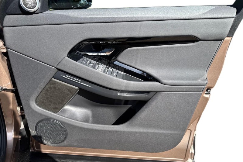 2025 (75) LAND ROVER RANGE ROVER EVOQUE 2.0 D200 Dynamic SE 5dr Auto 5264495