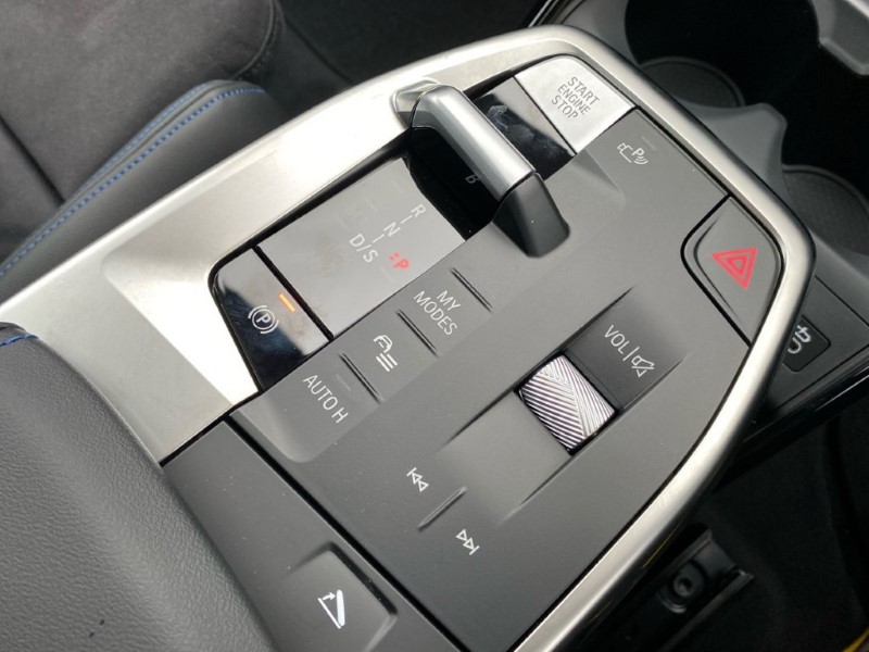 2025 (74) BMW 2 SERIES 225e xDrive Luxury 5dr DCT [Tech Plus Pack] 3696751