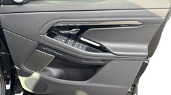 2022 (22) LAND ROVER RANGE ROVER EVOQUE 2.0 D200 R-Dynamic HSE 5dr Auto 4703823
