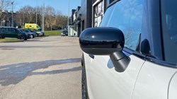 2025 (25) MINI COOPER 2.0 S Exclusive 3dr Auto 4018020