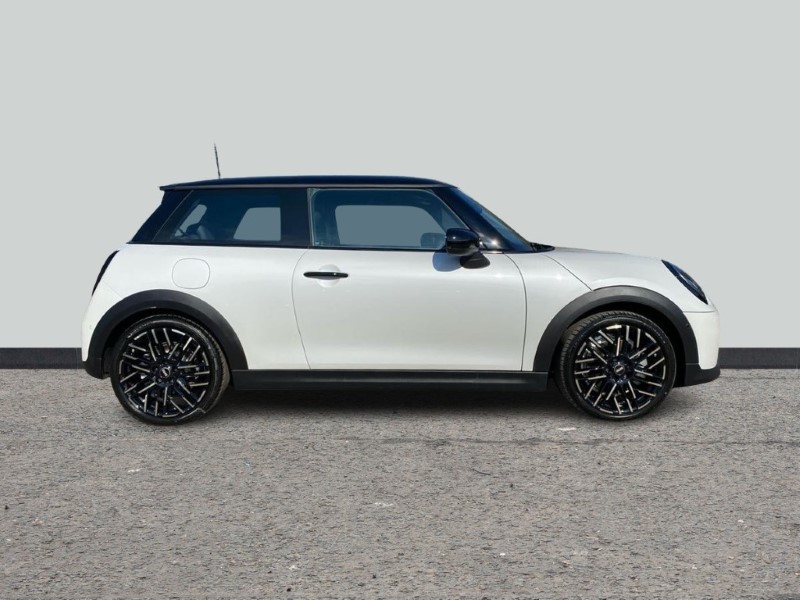 2025 (25) MINI COOPER 2.0 S Exclusive 3dr Auto 4017972