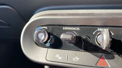 2025 (25) MINI COOPER 2.0 S Exclusive 3dr Auto 4017988