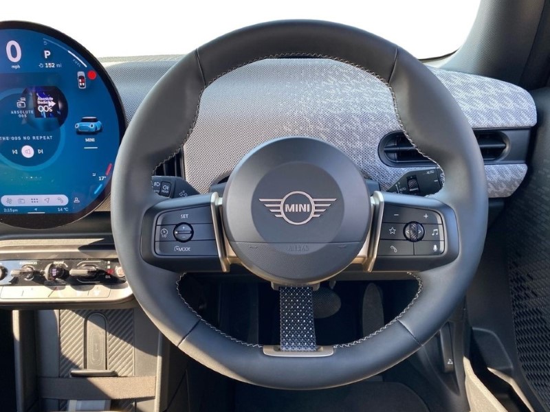 2025 (25) MINI COOPER 2.0 S Exclusive 3dr Auto 4017974