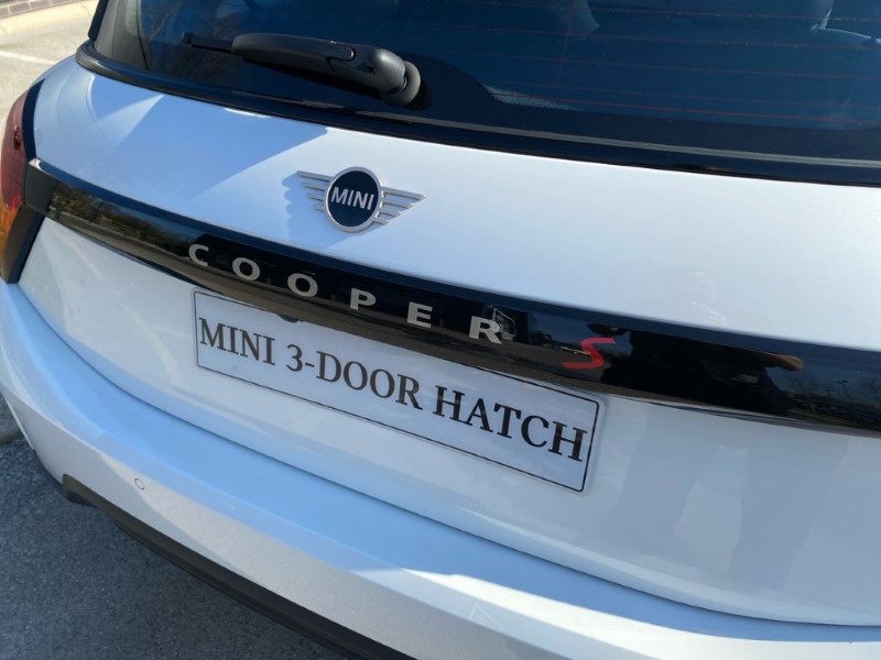 2025 (25) MINI COOPER 2.0 S Exclusive 3dr Auto 4018016