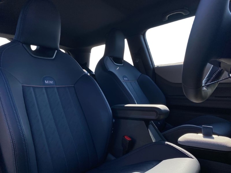 2025 (25) MINI COOPER 2.0 S Exclusive 3dr Auto 4017980