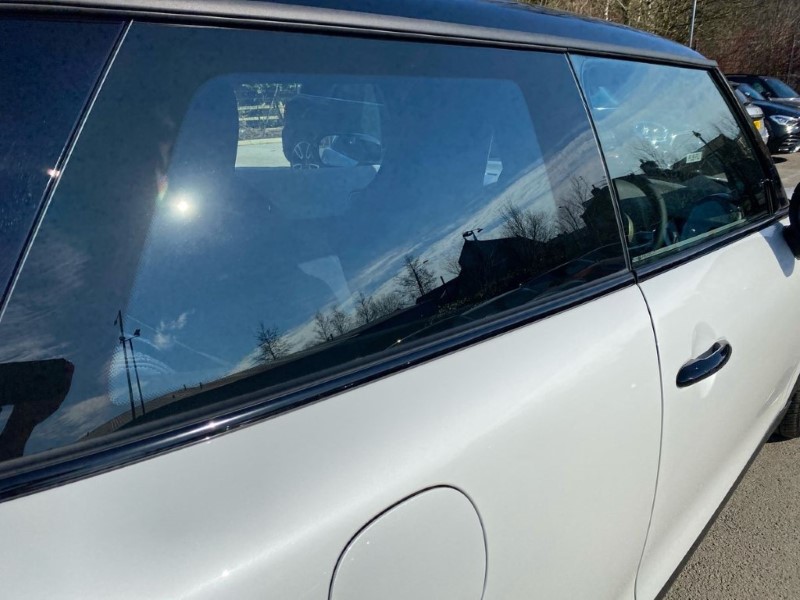 2025 (25) MINI COOPER 2.0 S Exclusive 3dr Auto 4018021