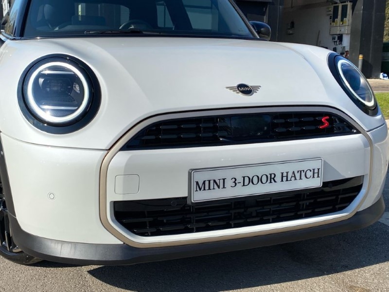 2025 (25) MINI COOPER 2.0 S Exclusive 3dr Auto 4018012