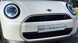 2025 (25) MINI COOPER 2.0 S Exclusive 3dr Auto 4018012