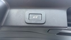 2024 (24) JAGUAR F-PACE 2.0 D200 R-Dynamic SE Black 5dr Auto AWD 4689020