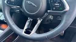 2024 (24) JAGUAR F-PACE 2.0 D200 R-Dynamic SE Black 5dr Auto AWD 4689007