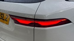 2024 (24) JAGUAR F-PACE 2.0 D200 R-Dynamic SE Black 5dr Auto AWD 4689027