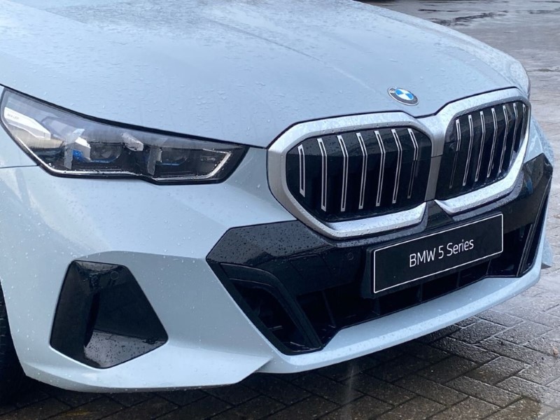  BMW 5 SERIES 520i M Sport 4dr Auto 4787360