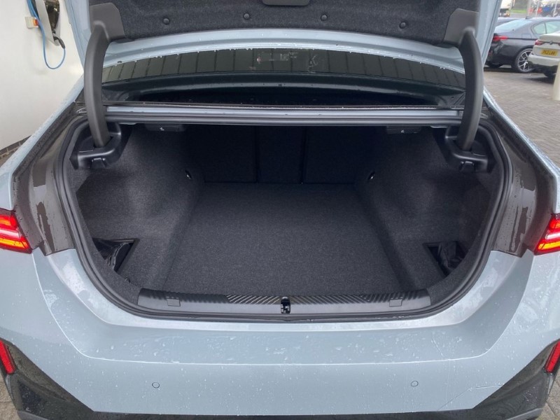  BMW 5 SERIES 520i M Sport 4dr Auto 4787331