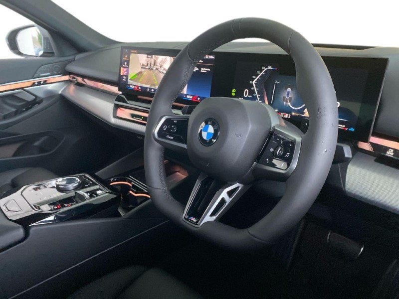  BMW 5 SERIES 520i M Sport 4dr Auto 4787324