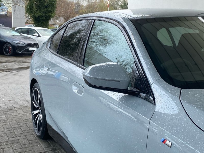  BMW 5 SERIES 520i M Sport 4dr Auto 4787368