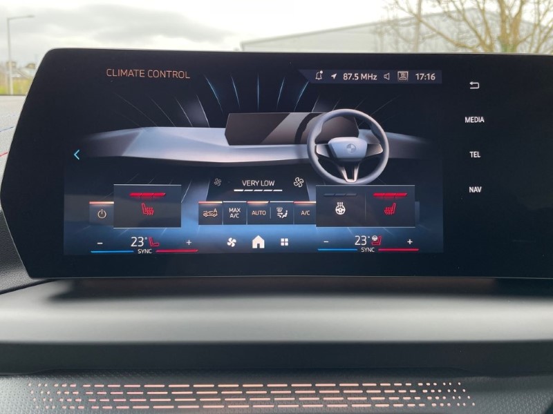  BMW 2 SERIES 220 M Sport 4dr Step Auto 4115400