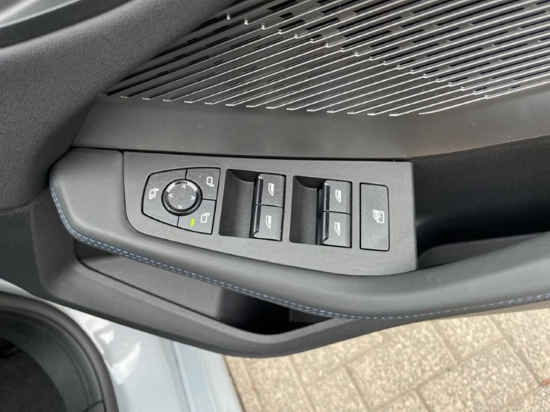  BMW 2 SERIES 220 M Sport 4dr Step Auto 4115391