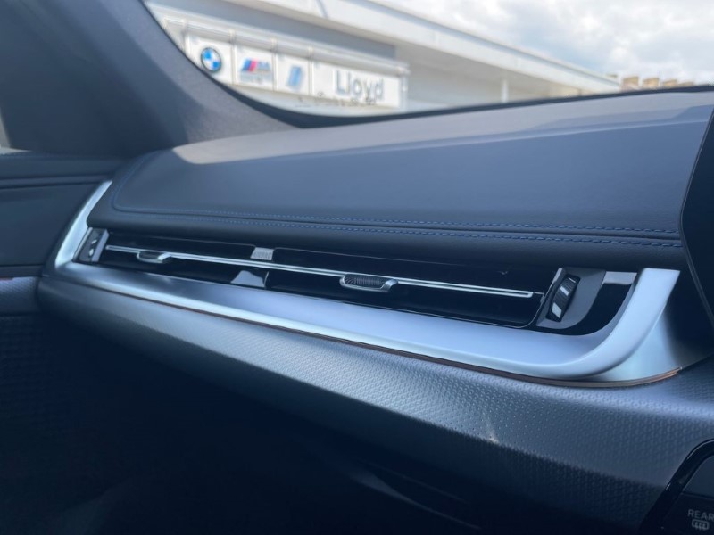 2025 (75) BMW iX1 150kW eDrive20 M Sport 65kWh 5dr Auto 4185637